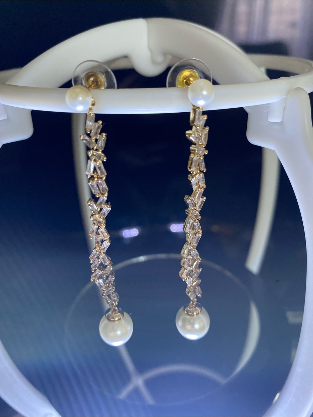 Jade Oí Studio-  Gold-Tone Crystal Chain Drop Earrings with White Pearls